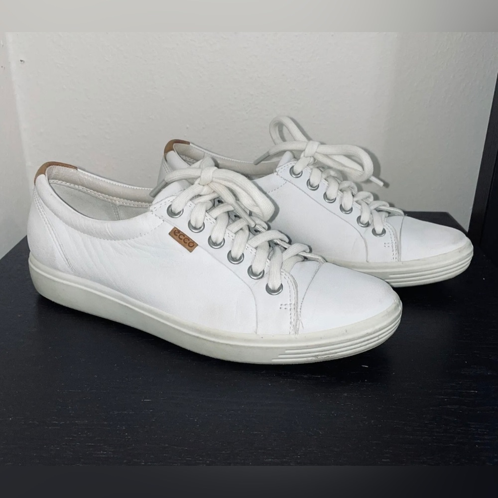 ECCO Women's Soft 7 Sneakers White Leather Comfort Shoes - Size US 7-7.5